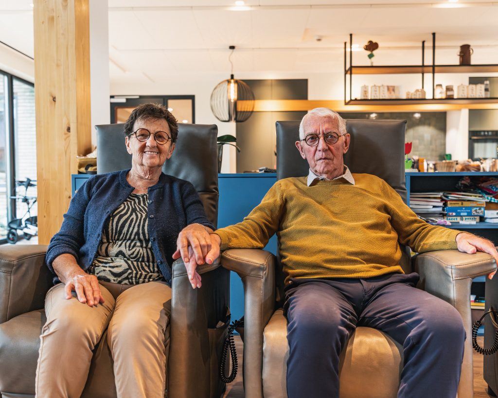 Bewoners in fauteuil